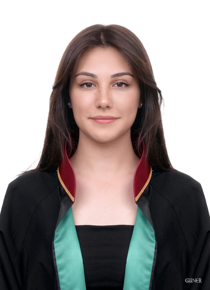 Av. Begüm Acar
