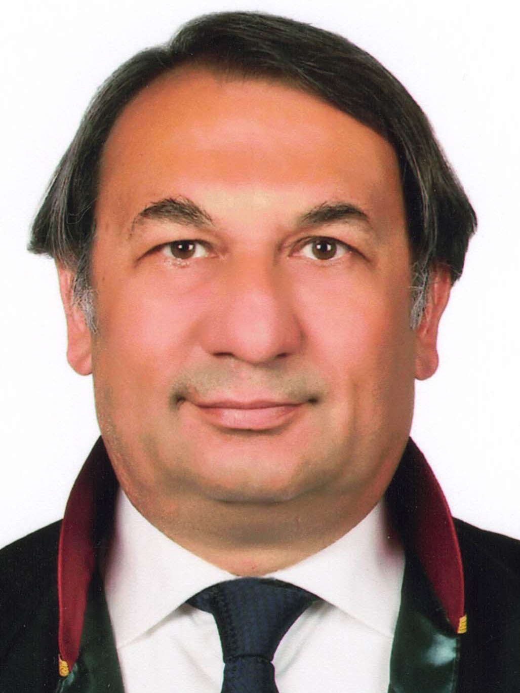 Av. Cansu Güven