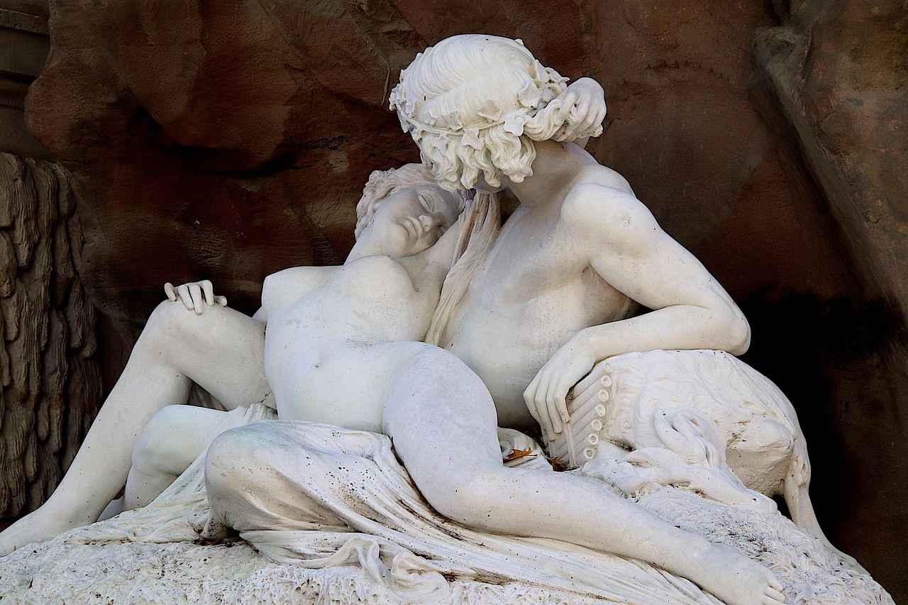 Eşimin aldattığını öğrendim, tazminat davası açabilir miyim? Eşimin aldattığını öğrendim, tazminat davası açabilir miyim?